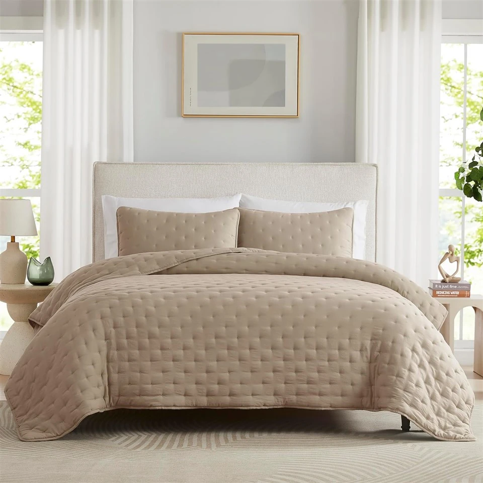 Beige Cloud Quilt Beige Cloud Quilt